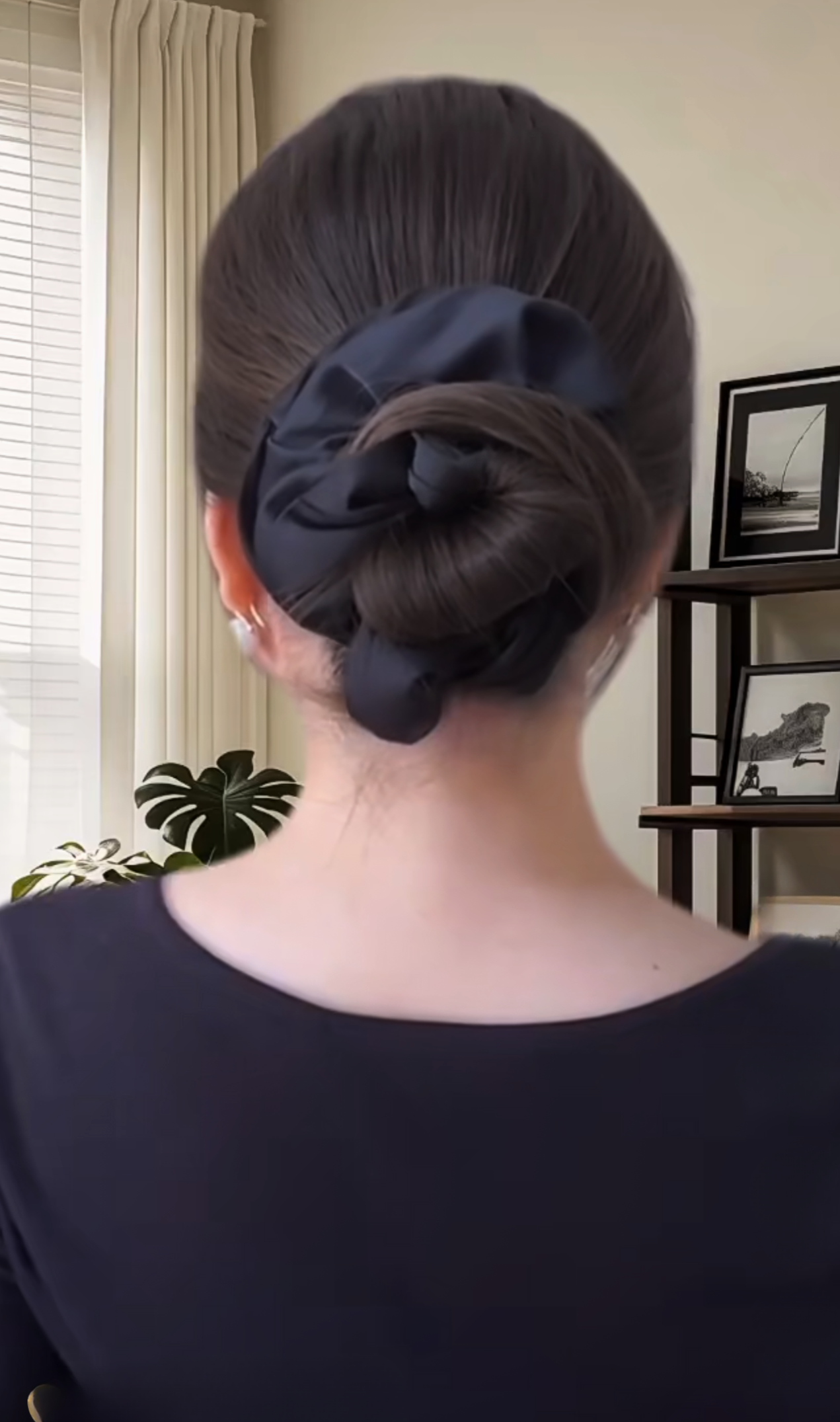 Large Dalia Mulberry Silk Scrunchies