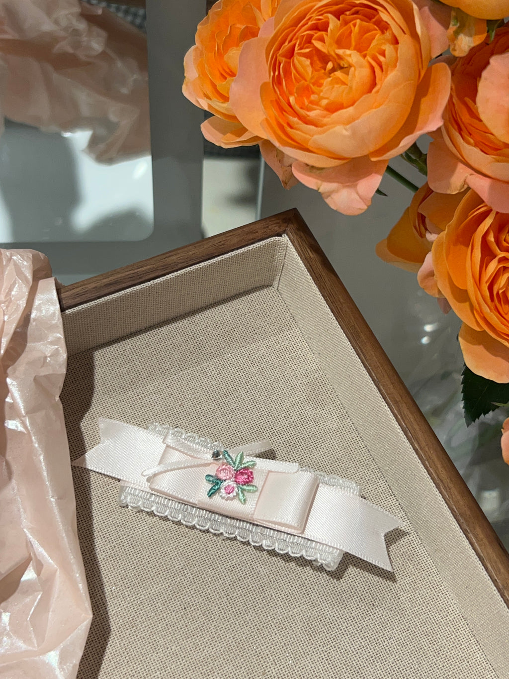 Hibiscus Embroidery Lace Flat Bow