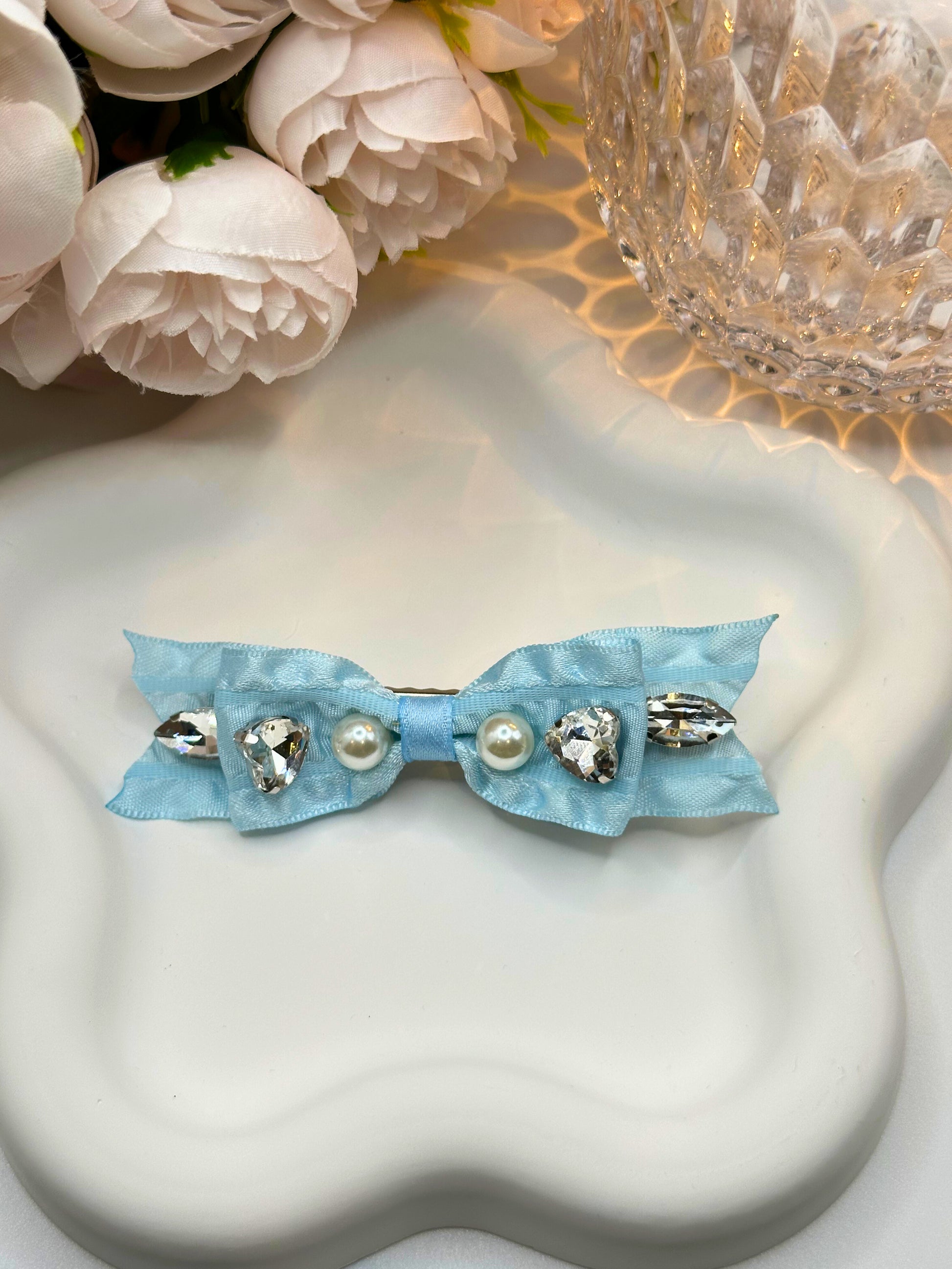 Dreamy Decked Bow Clip
