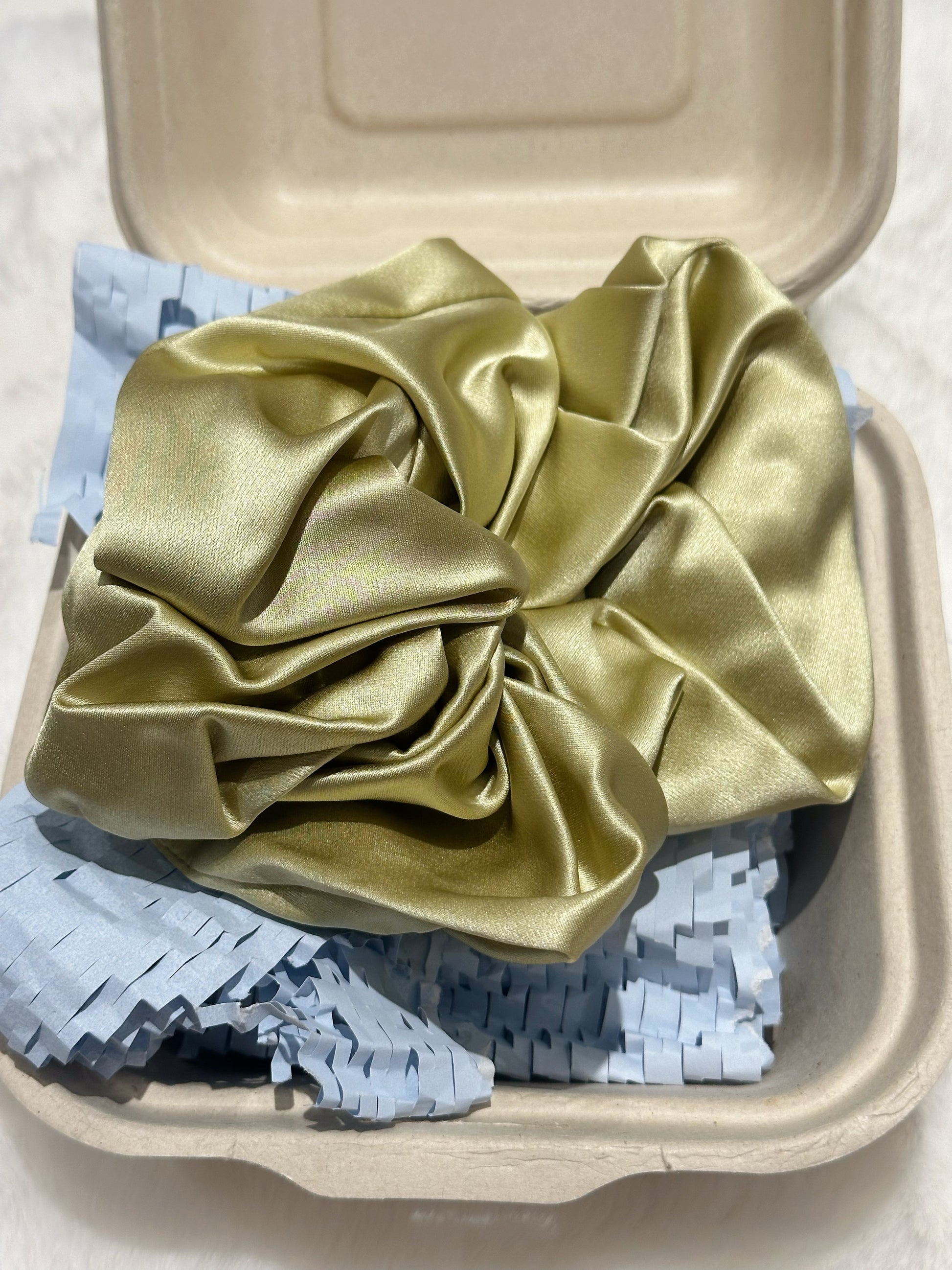 Dalia Premium Silk Srunchies
