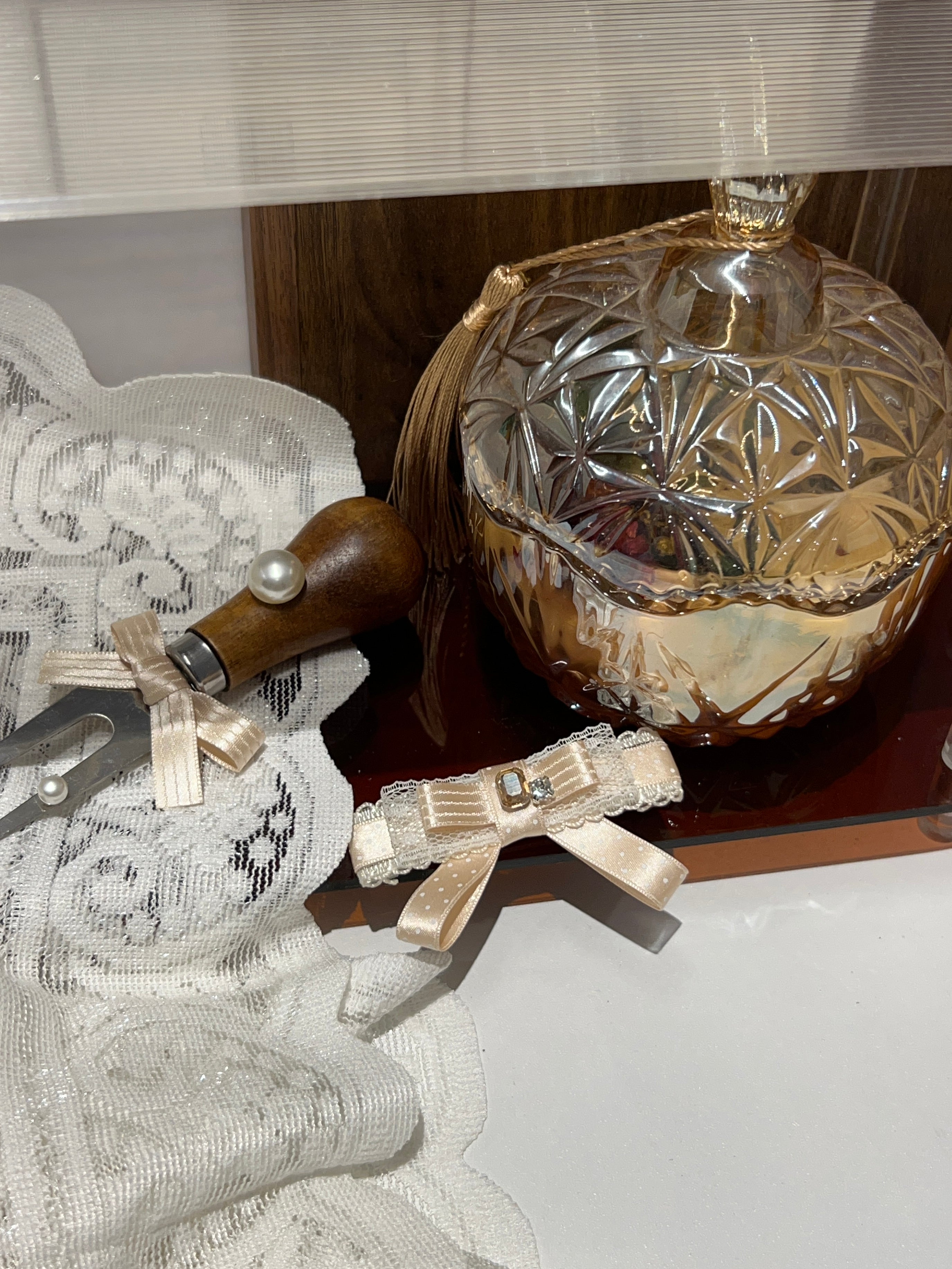 Audrey Color block Polkadots Lace Flat Bow