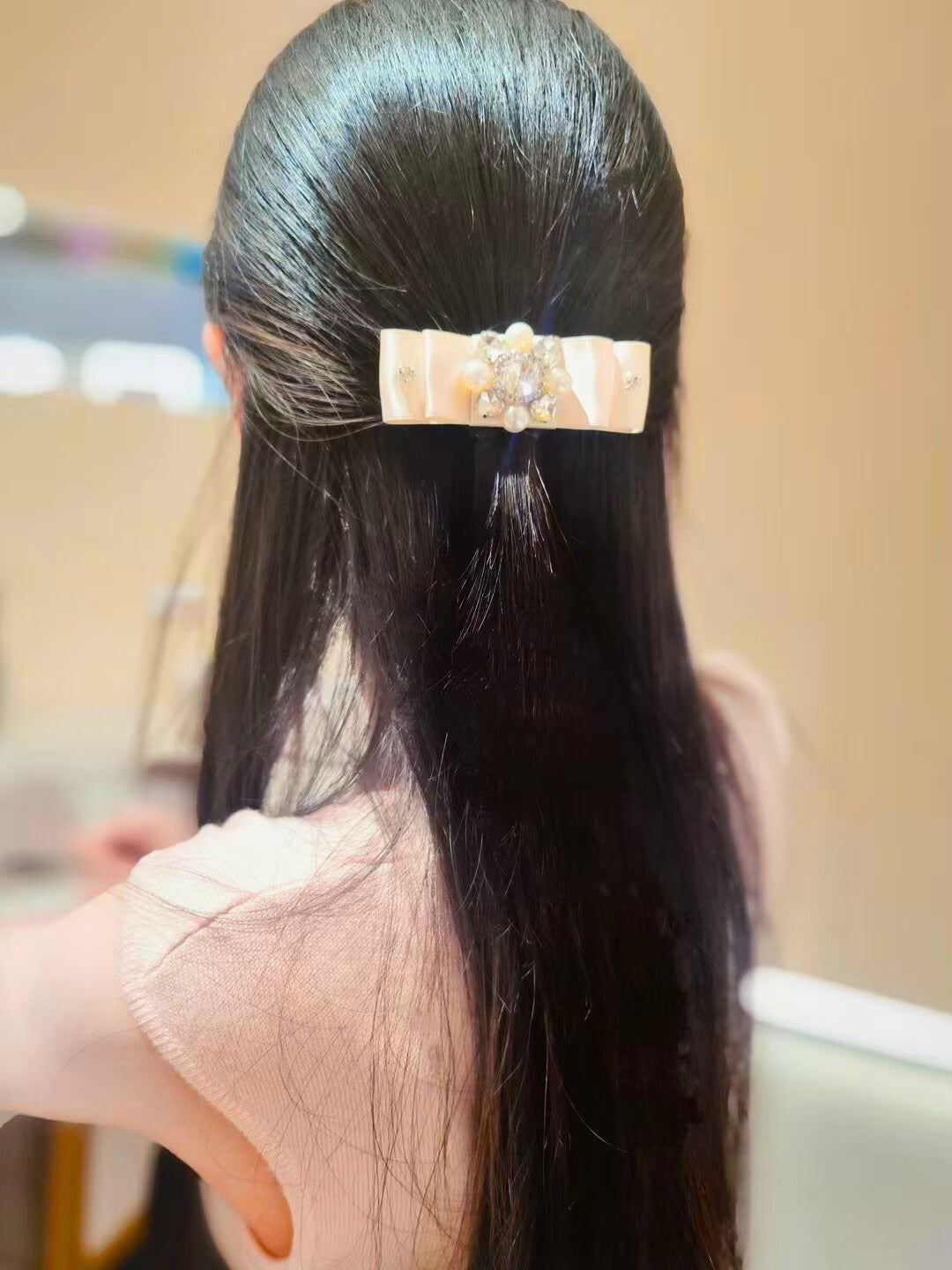 Nœud plat solaire orné de bijoux Penelope