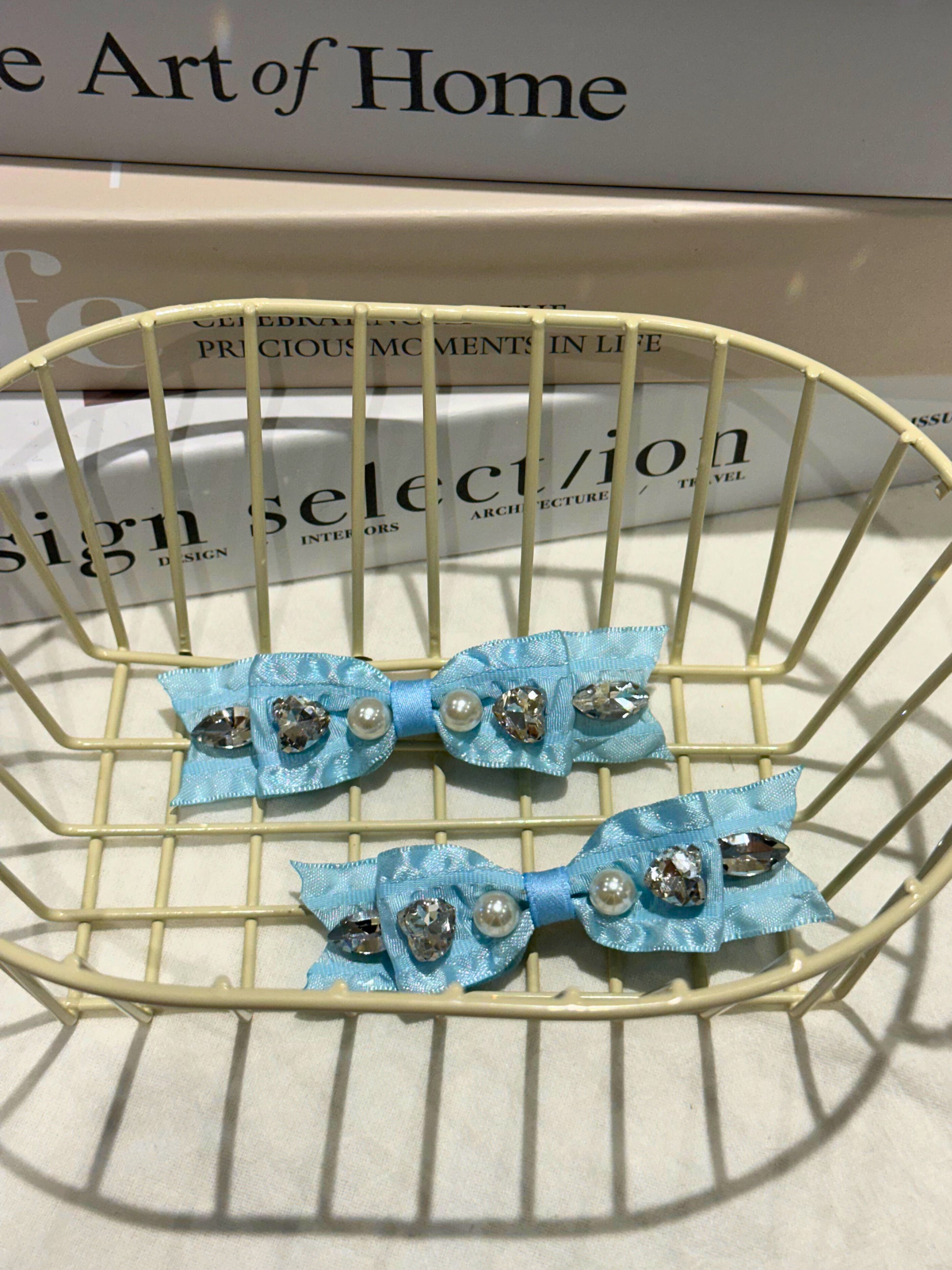 Dreamy Decked Bow Clip