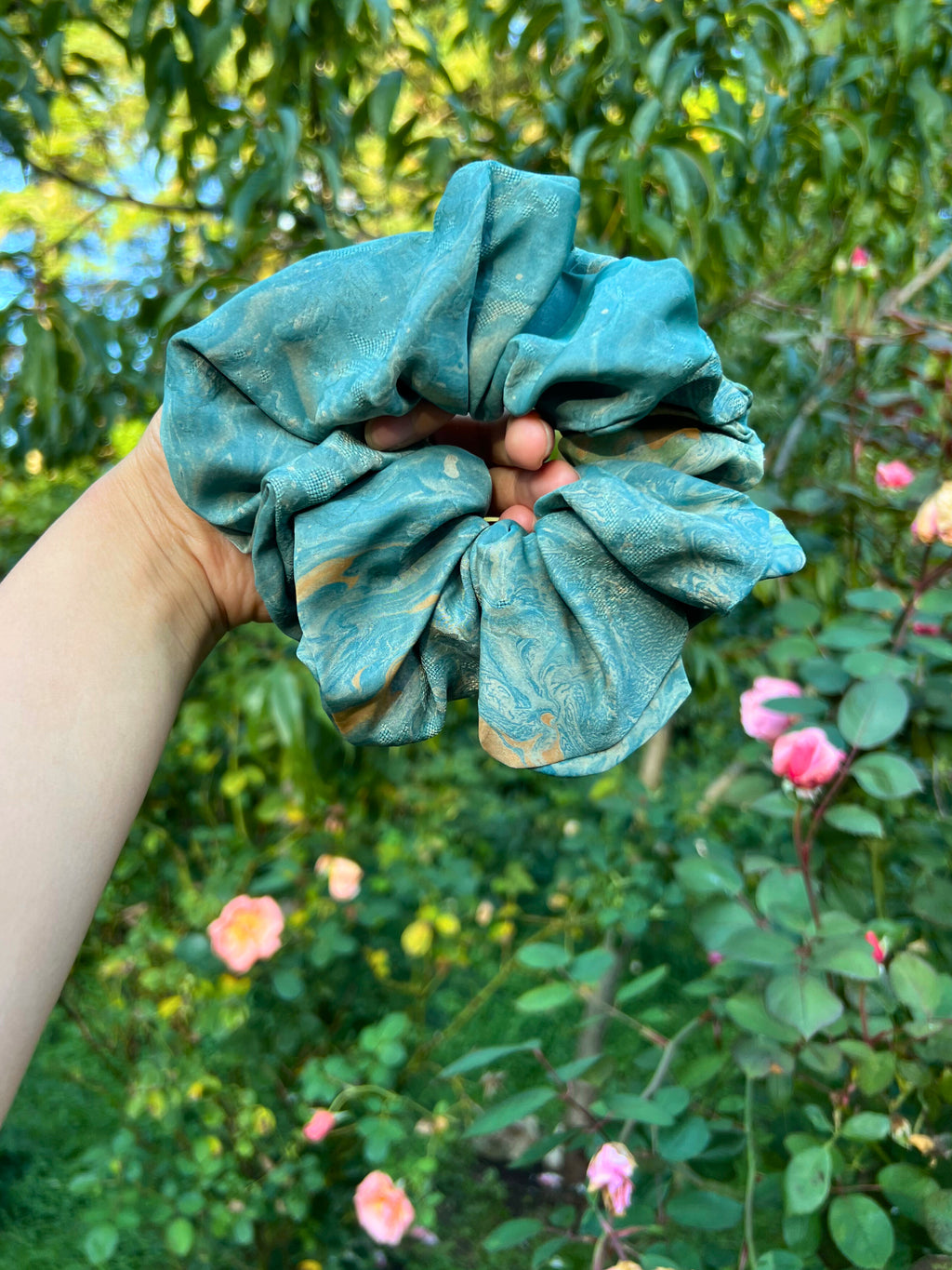 XL Mo Xiang Yun Silk Scrunchie
