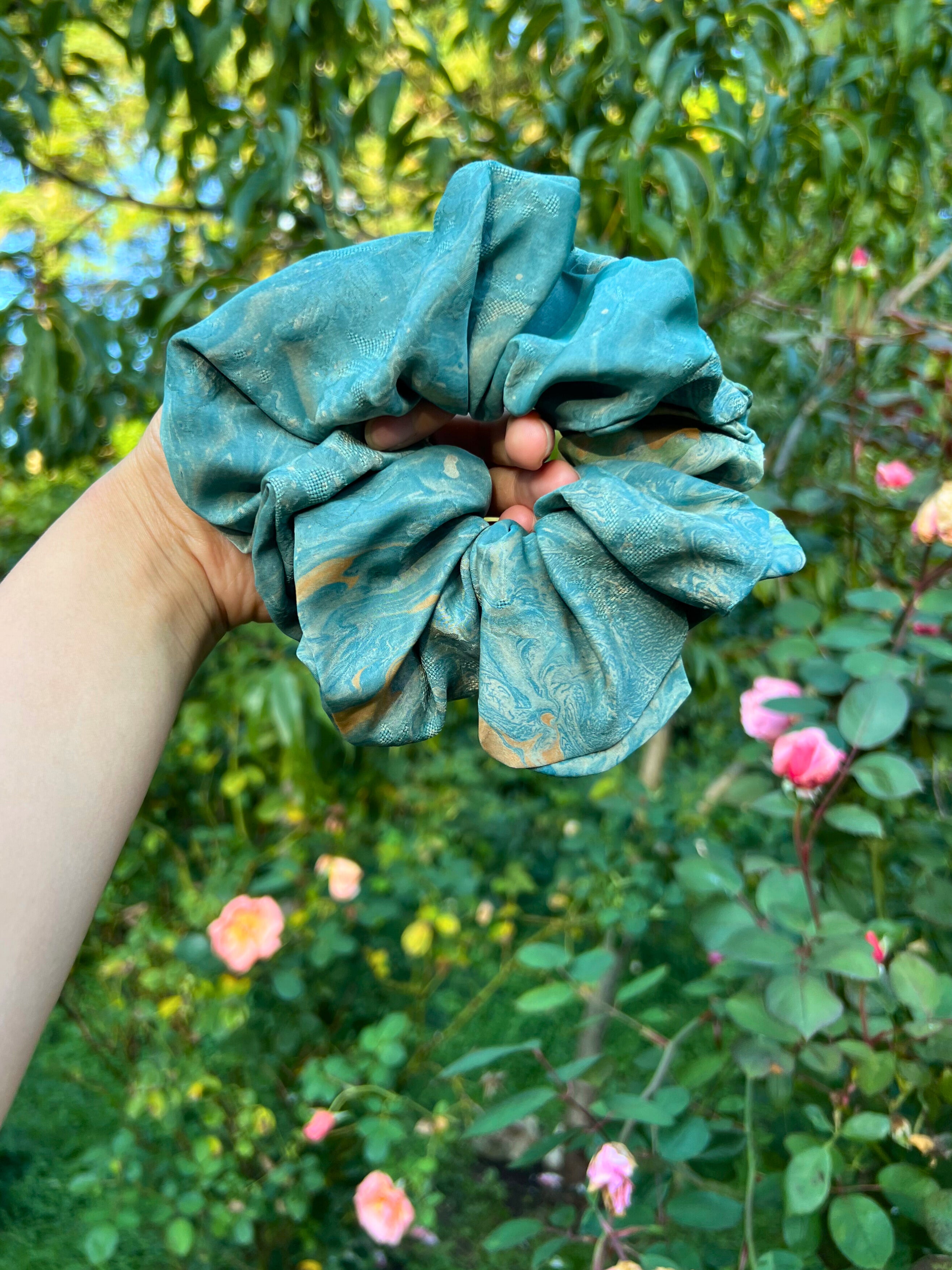 XL Mo Xiang Yun Silk Scrunchie