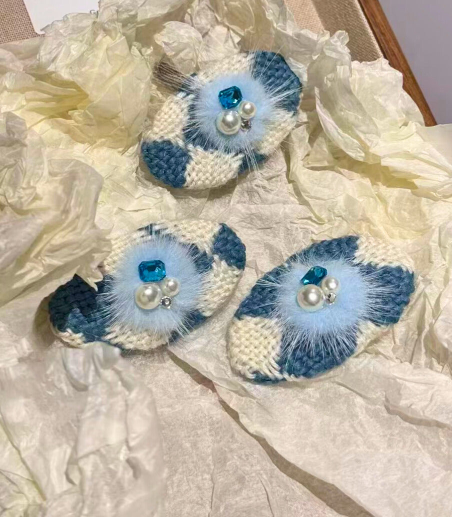 Shirley Pom  Pom Clip