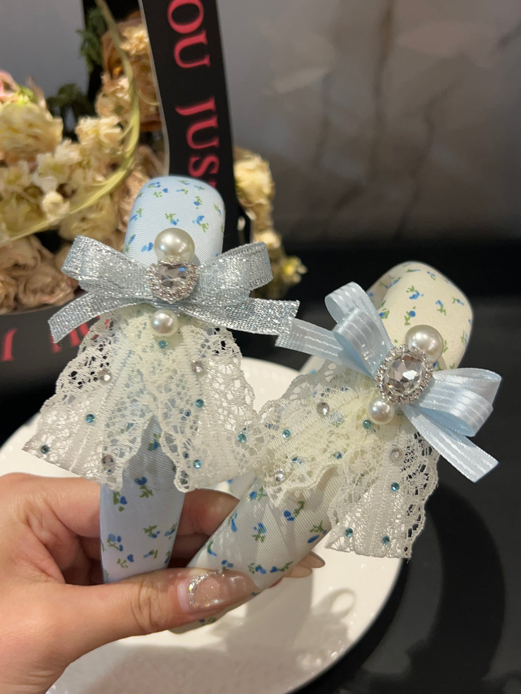 Leslie 花卉蕾丝发带