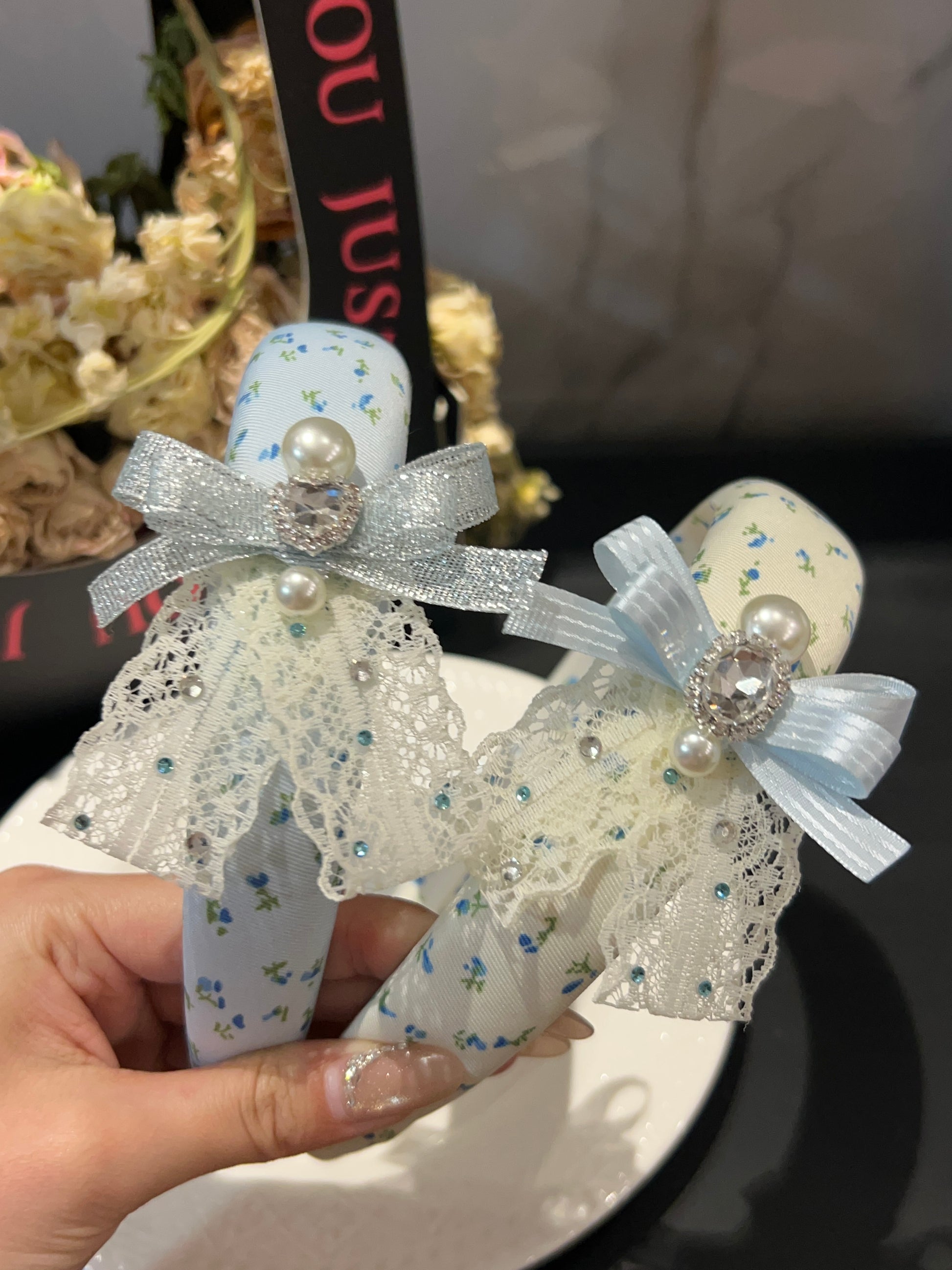 Leslie 花卉蕾丝发带