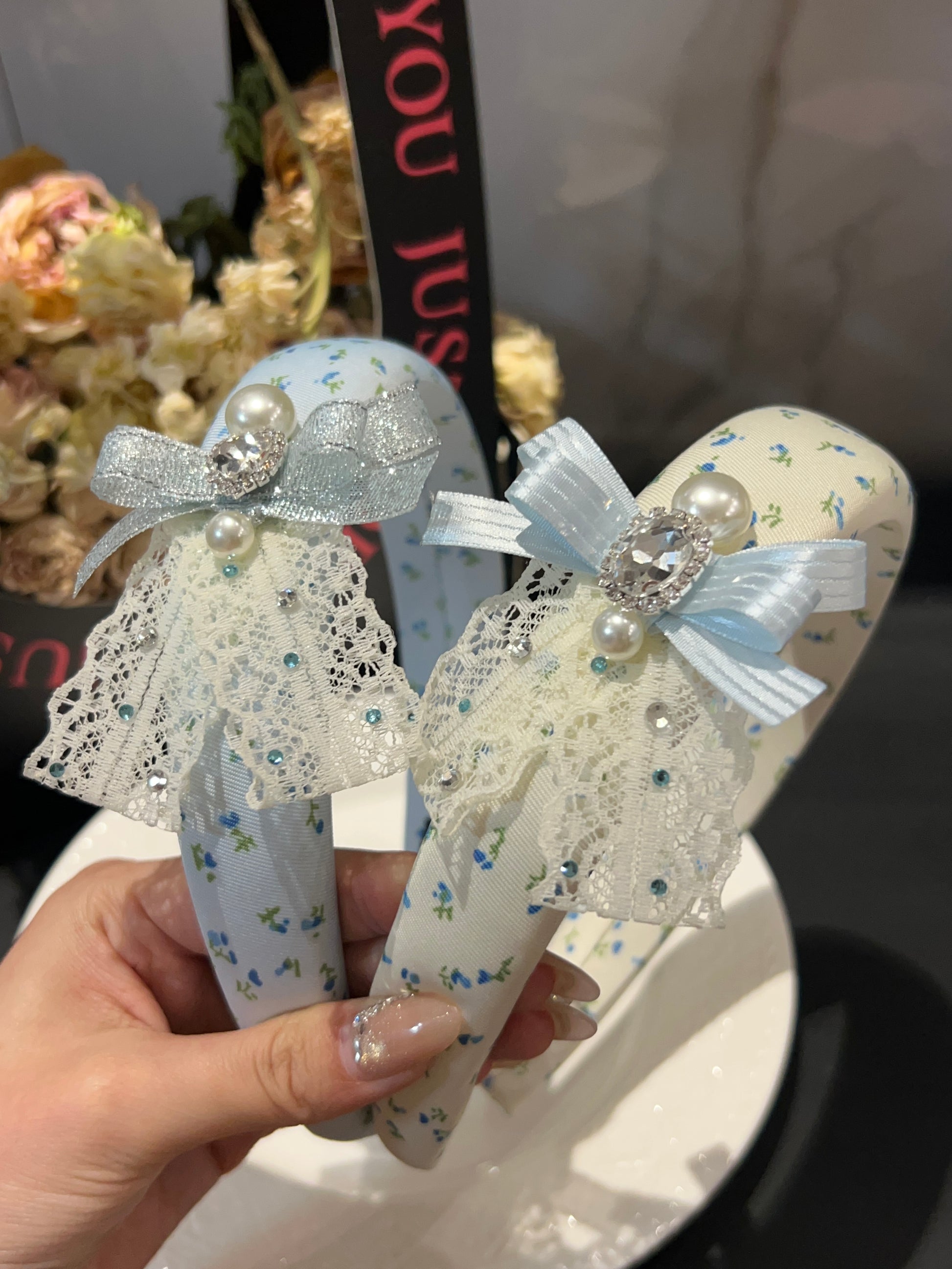 Leslie 花卉蕾丝发带