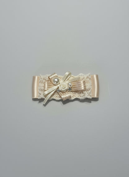Nœud plat orné de bijoux Luna