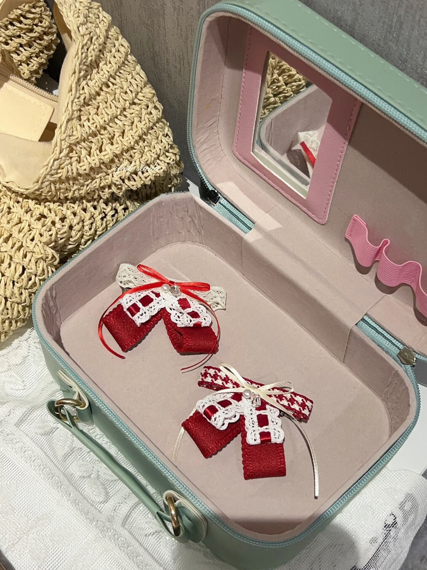 Rouge Houndstooth Sailor Bow