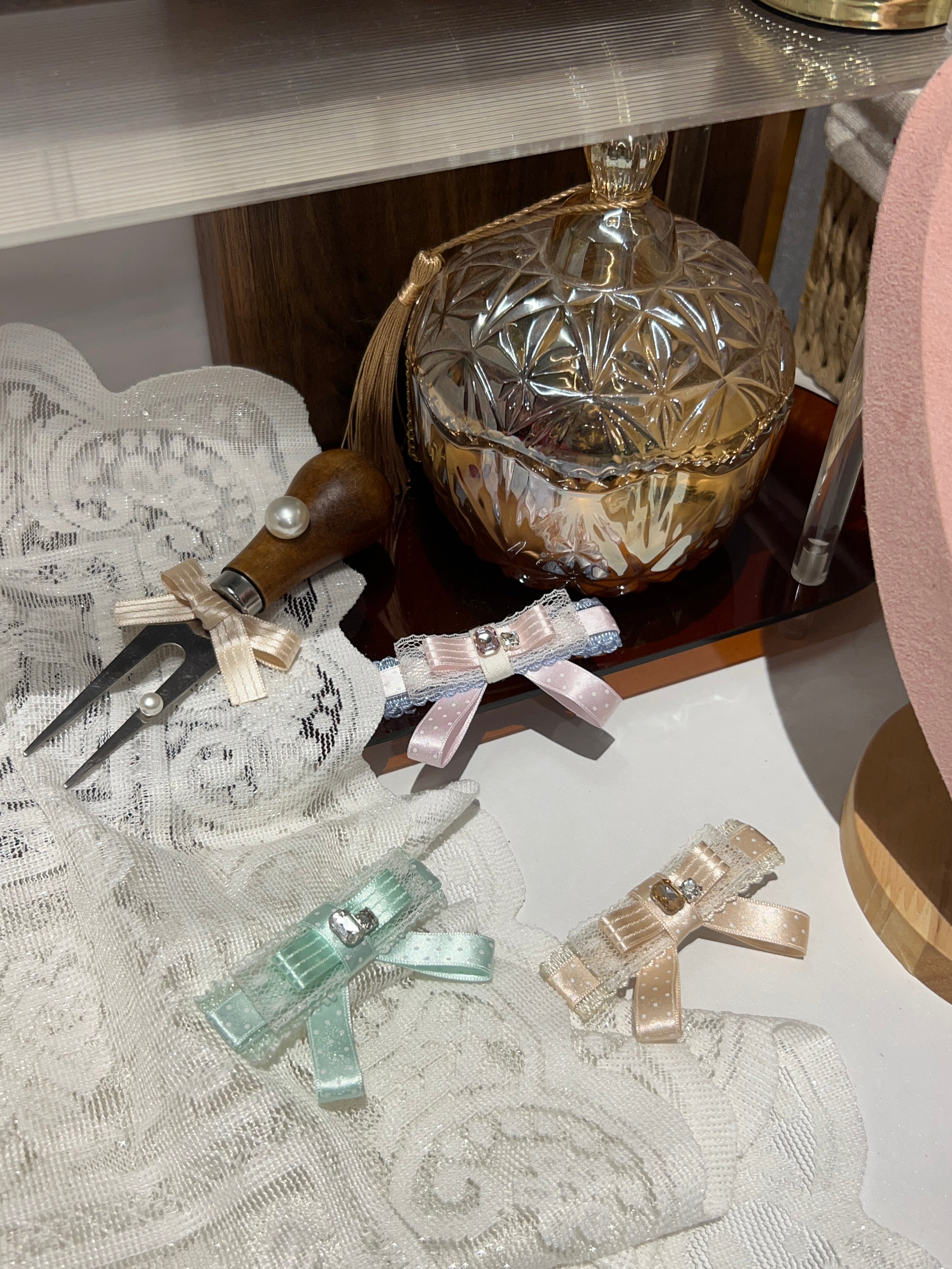 Audrey Color block Polkadots Lace Flat Bow