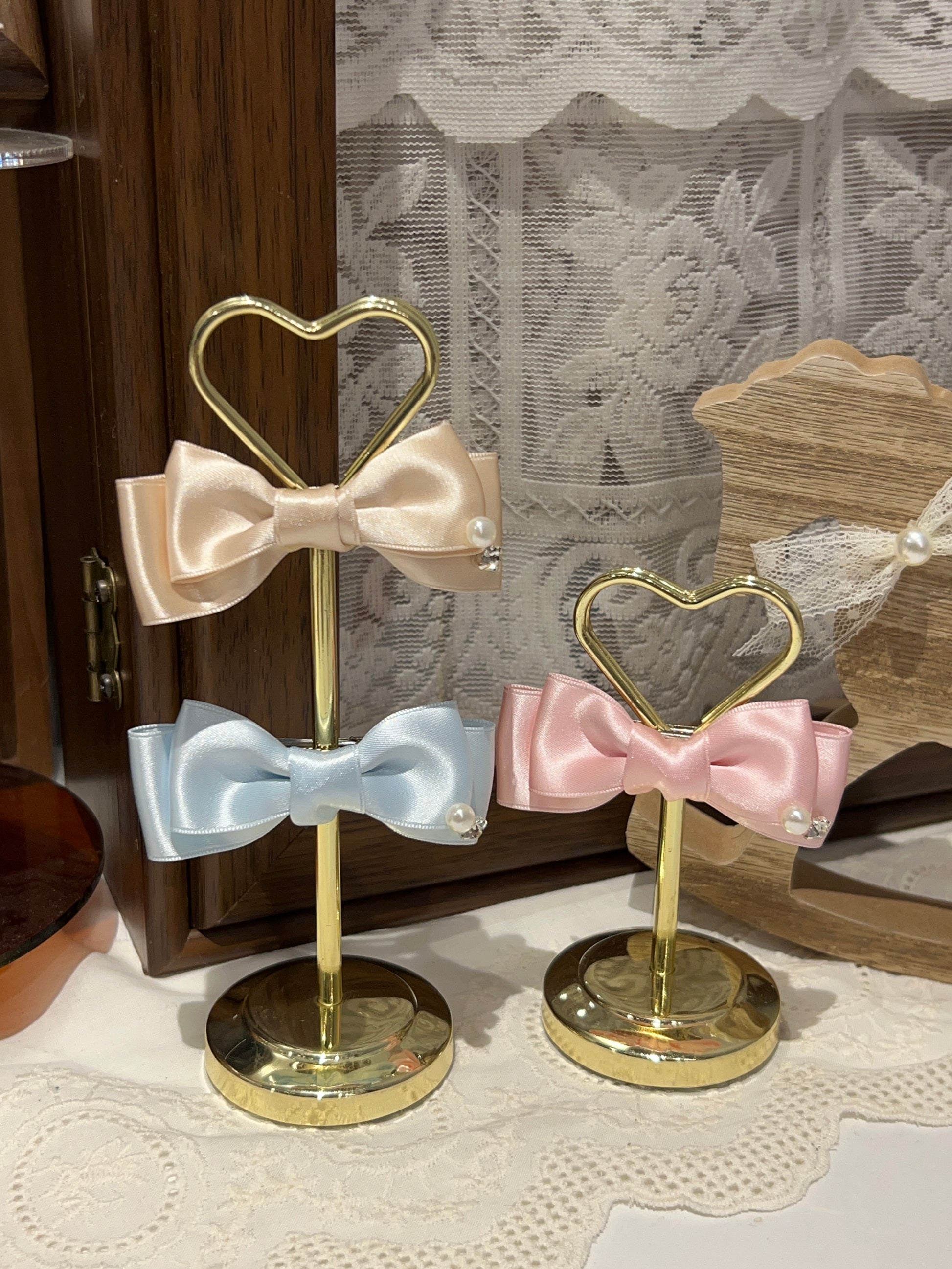 Freya Double Decked Bow