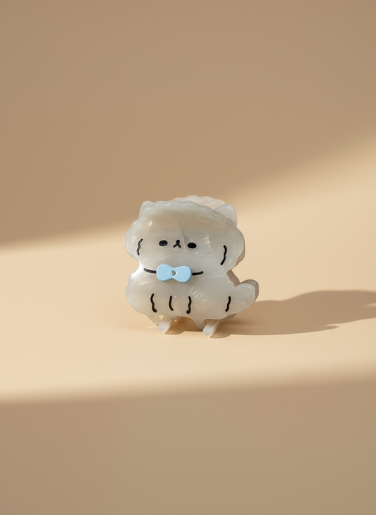 Medium Fluffy Dog Hair Claw