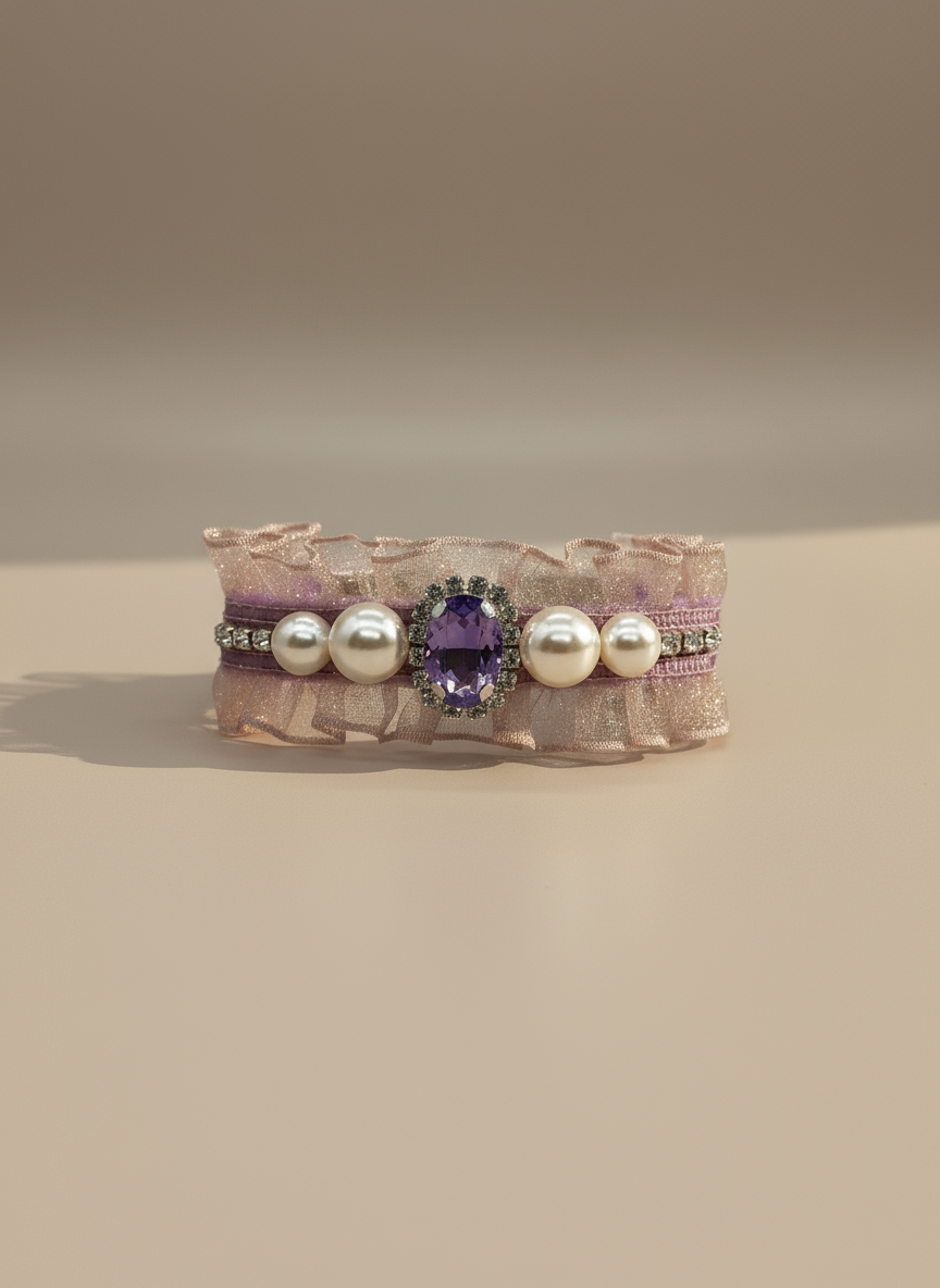 Avril Organza Clip