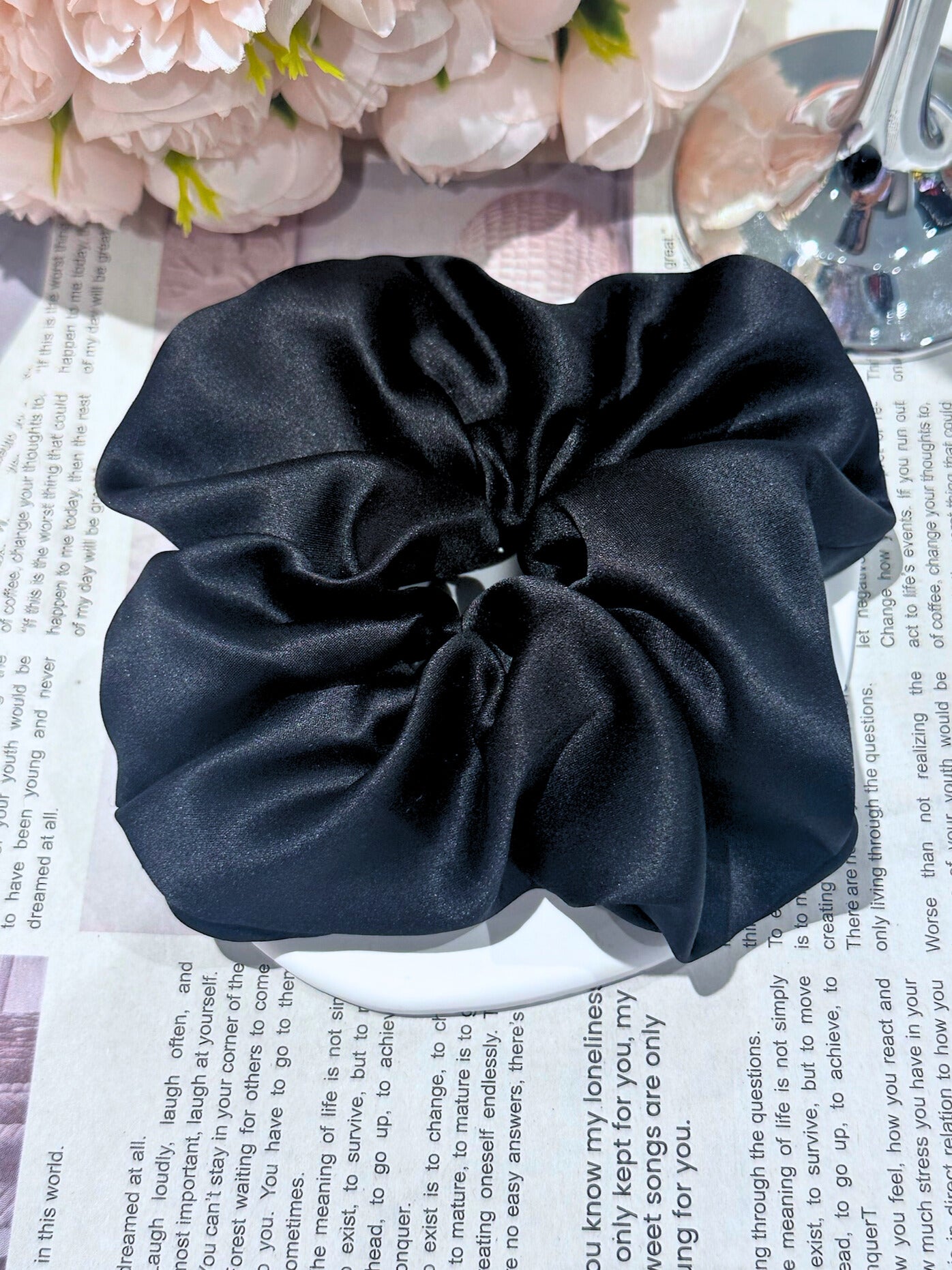 Large Dalia Mulberry Silk Scrunchies