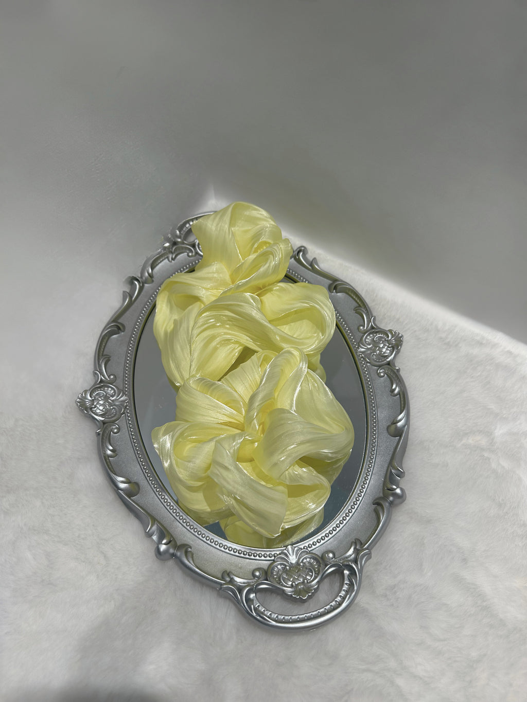 Chouchous en organza jaune vif