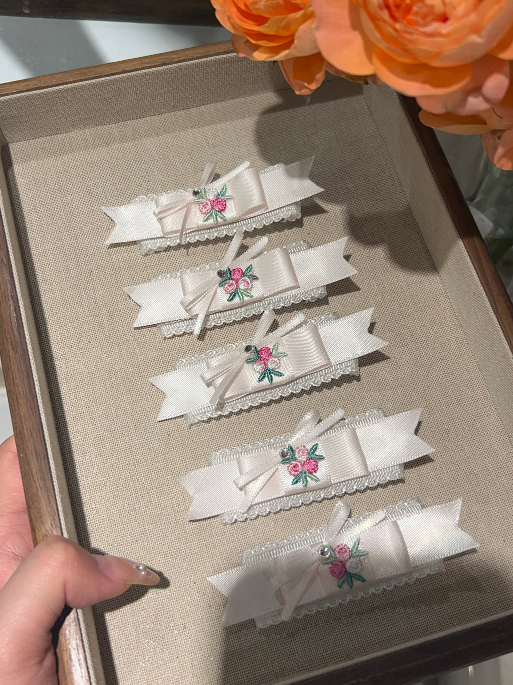 Hibiscus Embroidery Lace Flat Bow