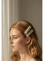 Betty Hearted Flat Bow