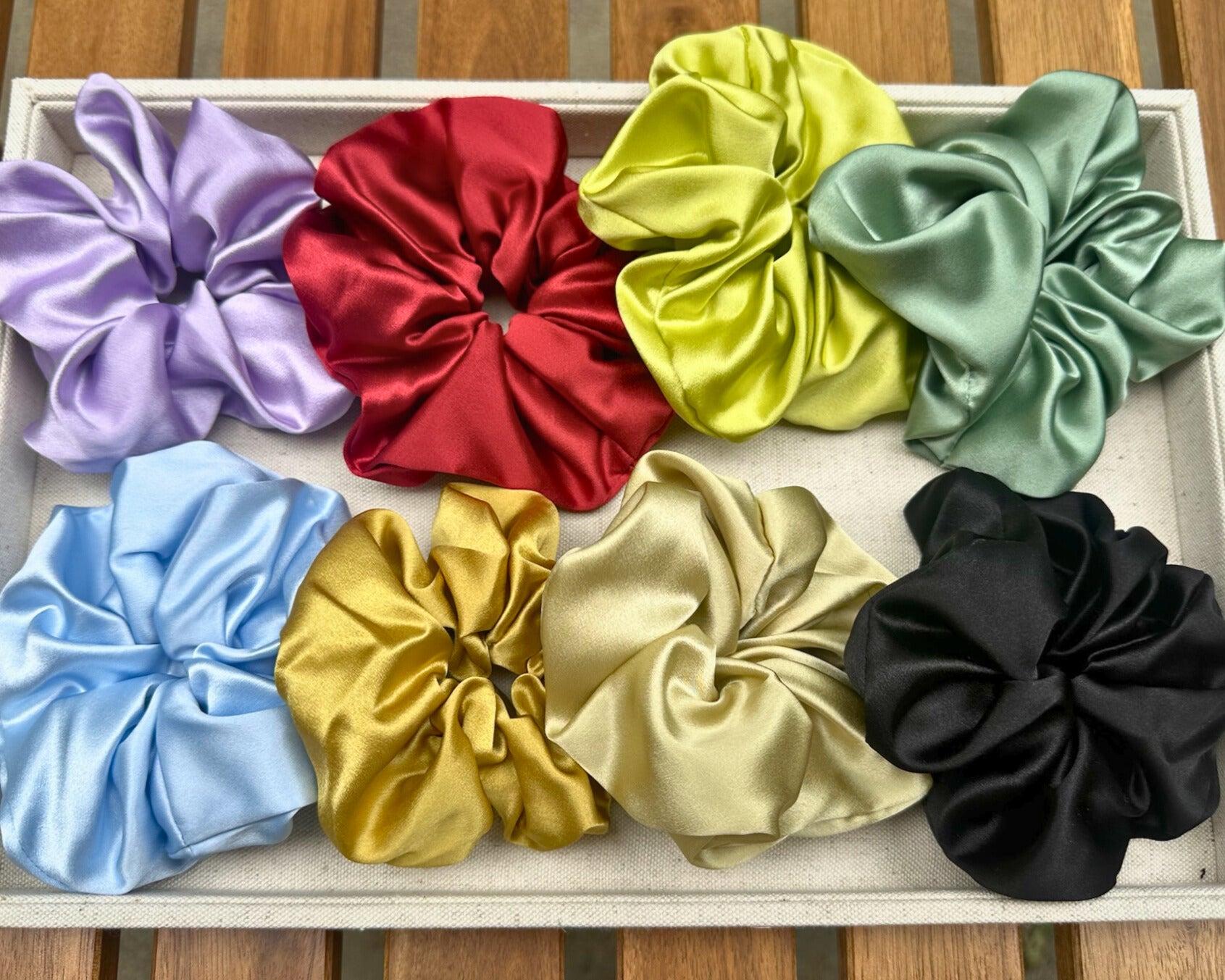 Large Dalia Mulberry Silk Scrunchies