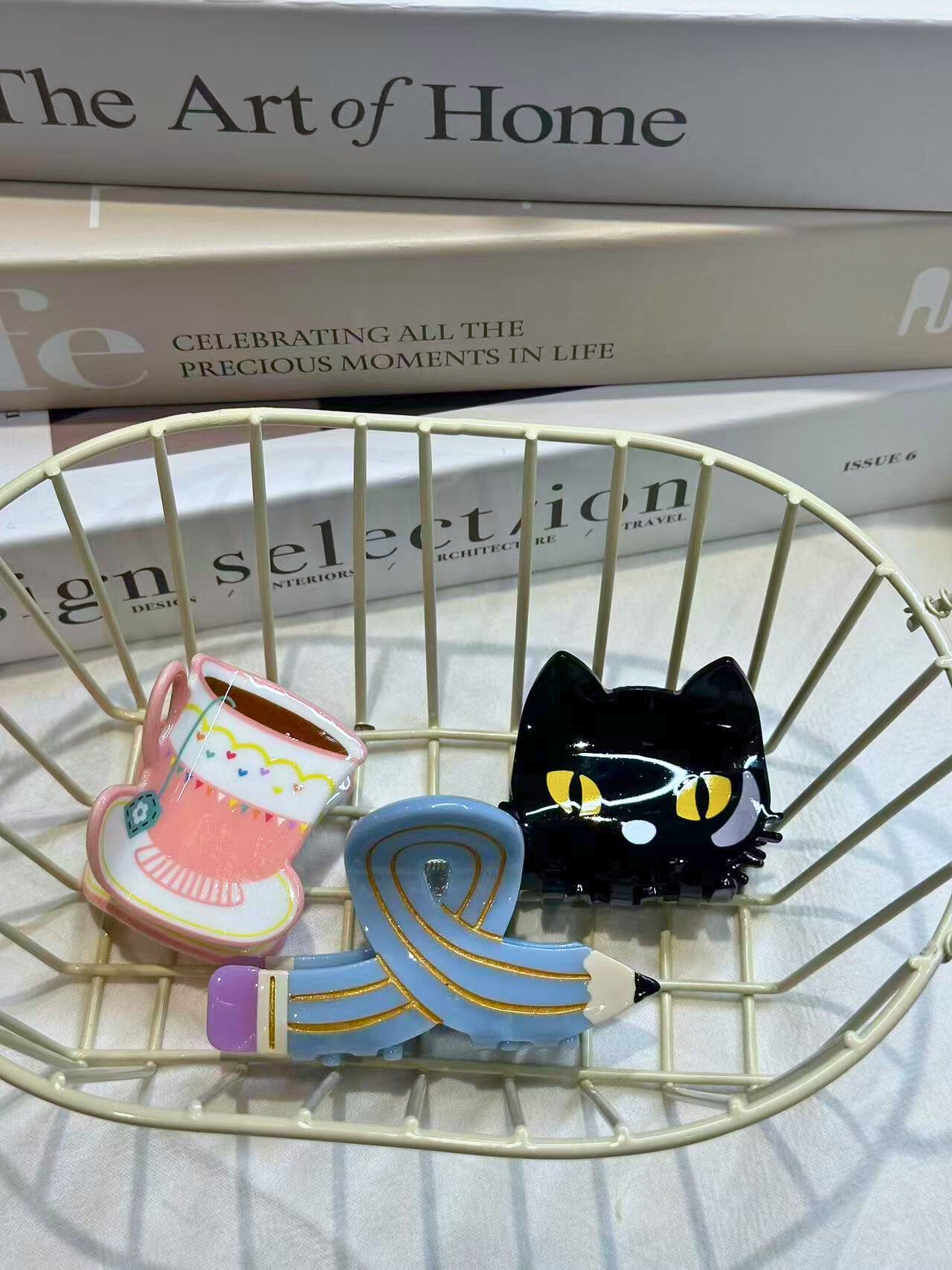 Small Character Hair Claw