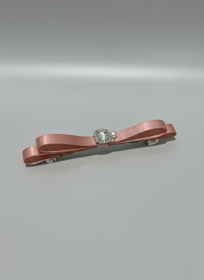 Nœud plat orné de bijoux Olivia