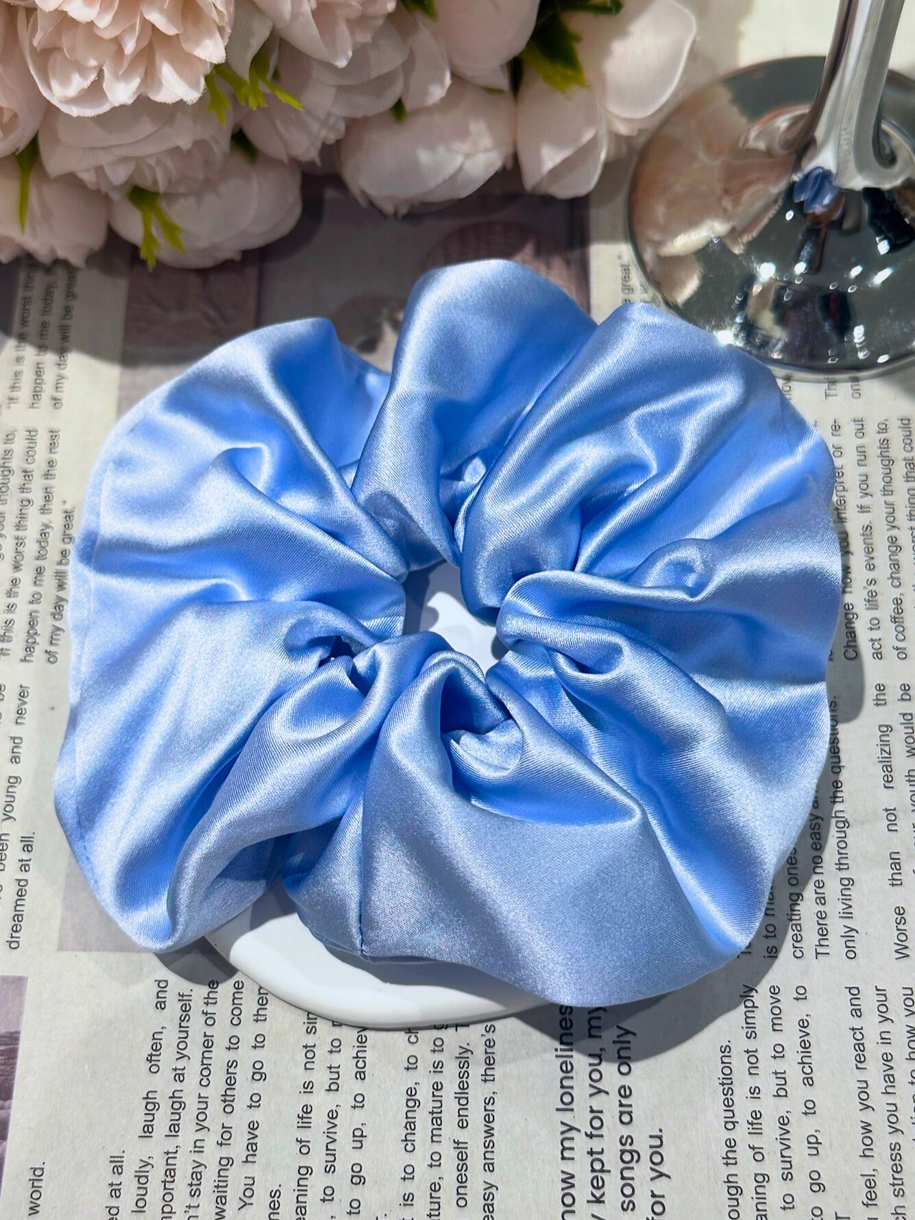 Large Dalia Mulberry Silk Scrunchies