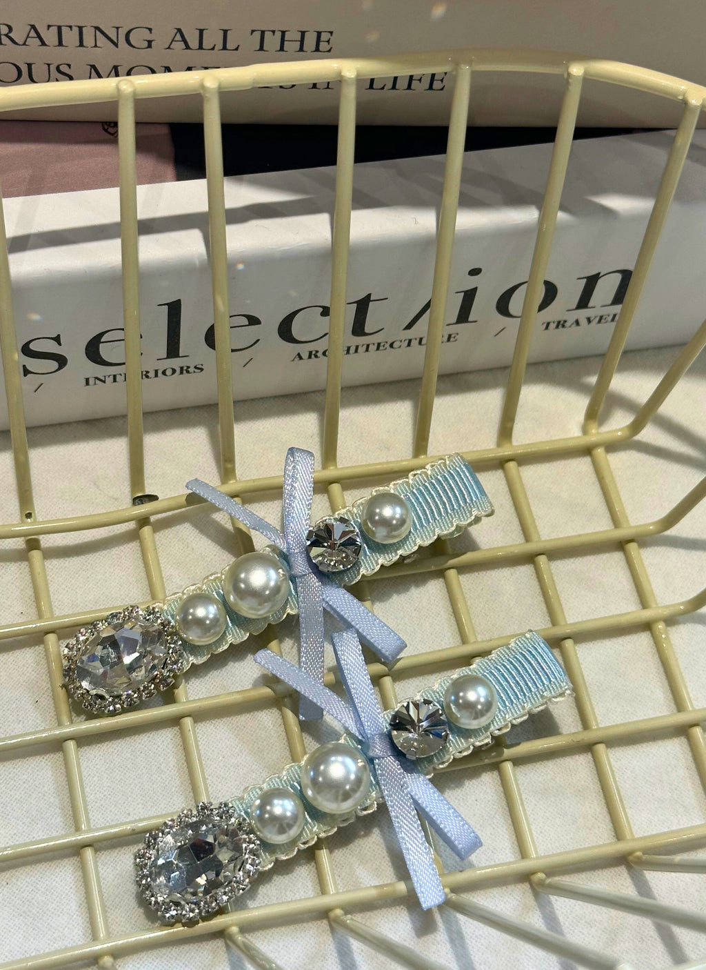 Elsa Ribbon Flat Bow