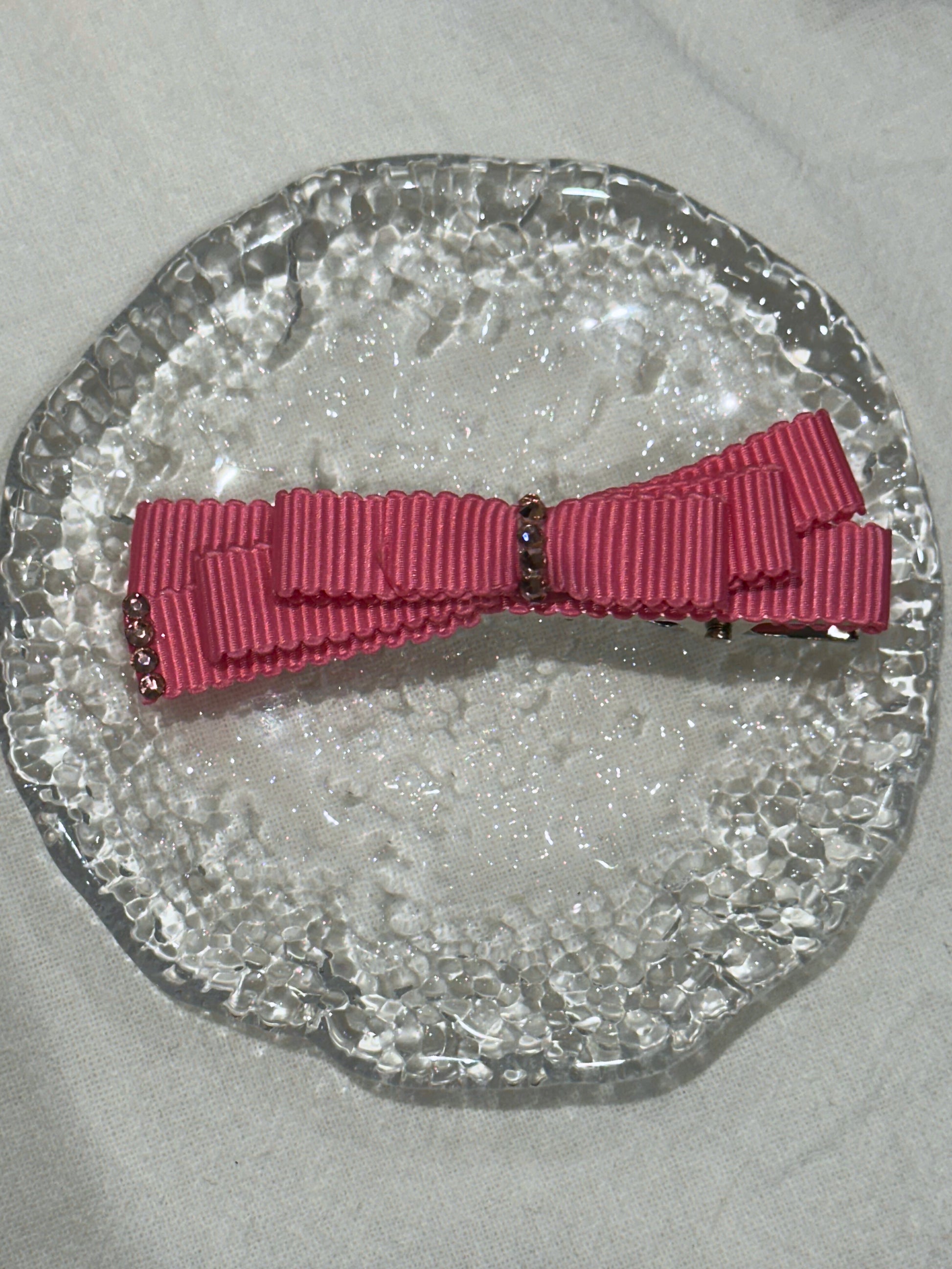 Flamingo Crisscross Bow Clip