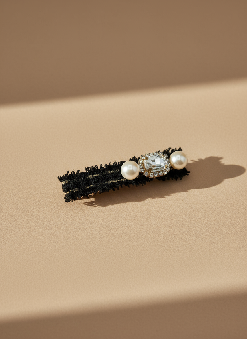 Gabby Tweed Flat Bow