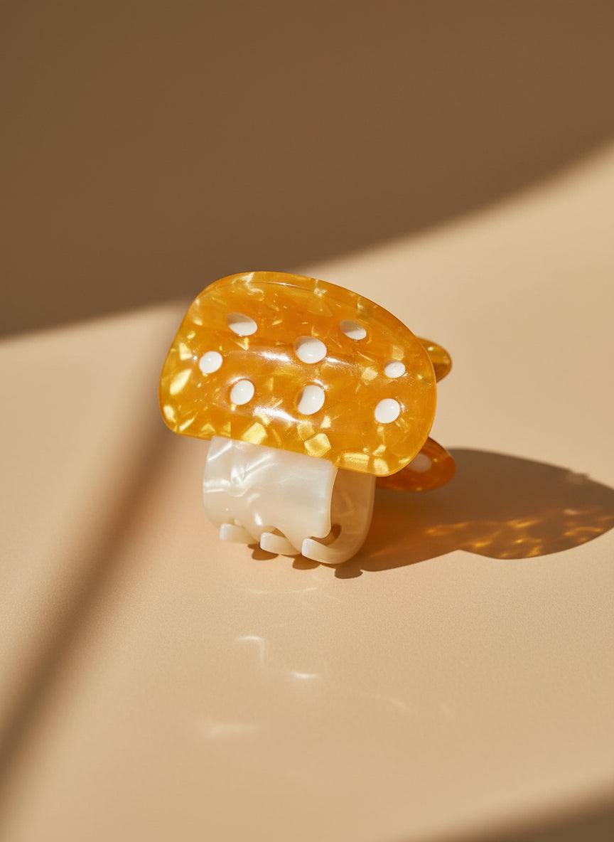 Small Mushroom Hair Claw