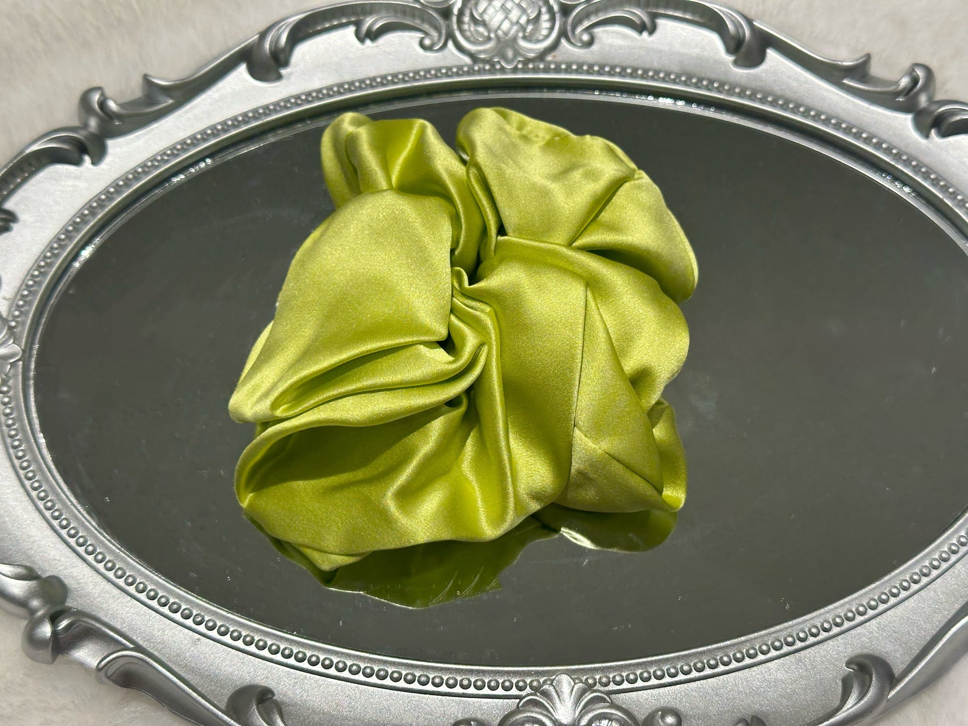 Dalia Premium Silk Srunchies
