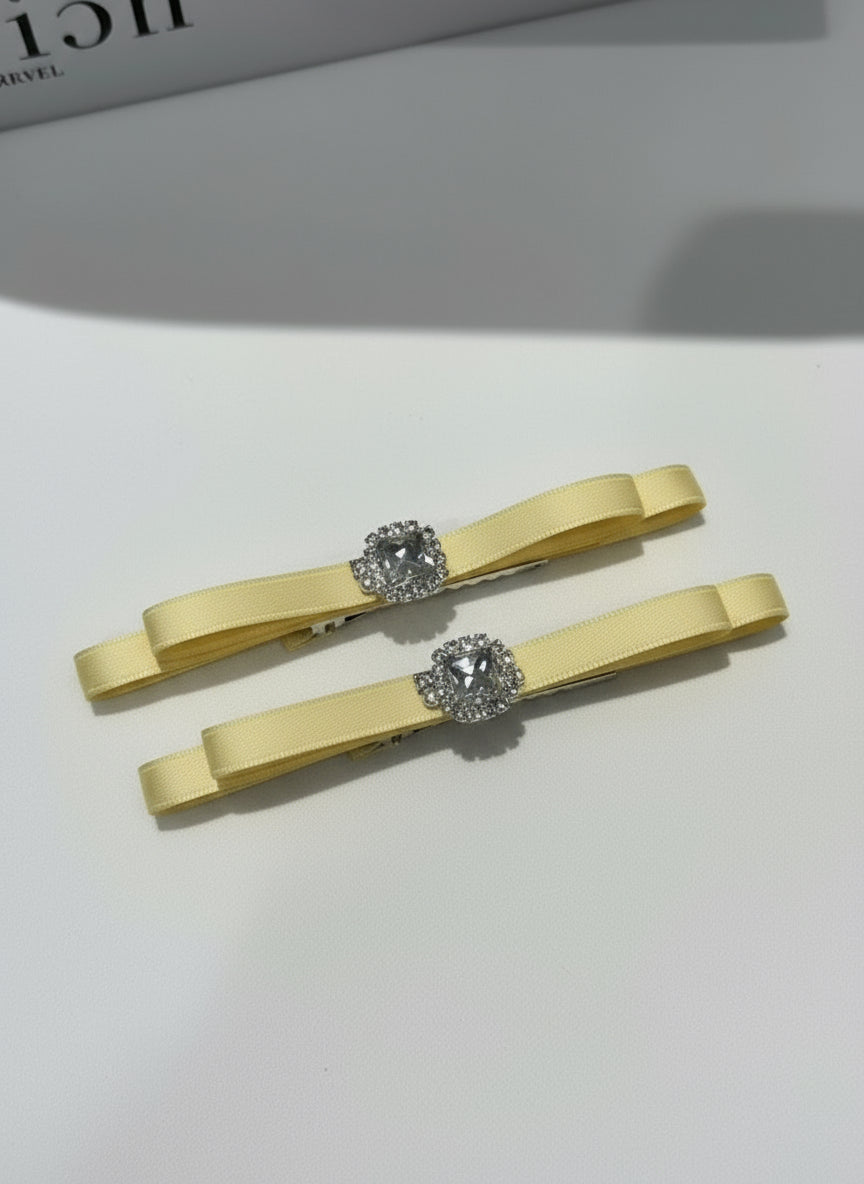 Bella Slim Decked Bow