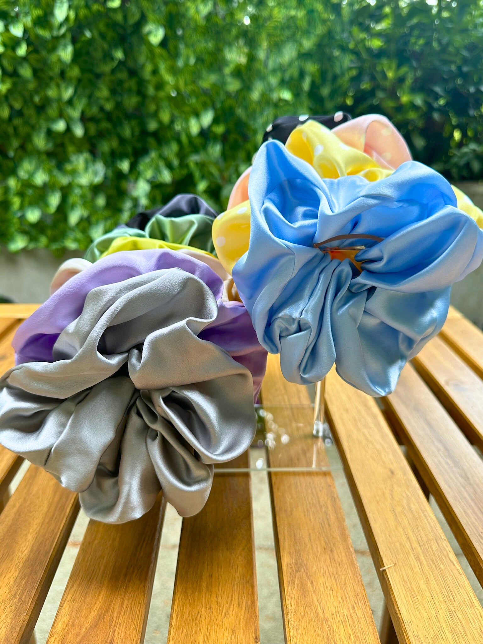 Large Dalia Mulberry Silk Scrunchies