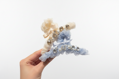 Pince à cheveux en organza ornée de bijoux