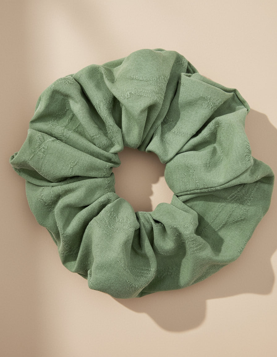 Guanle Distressed Scrunchie