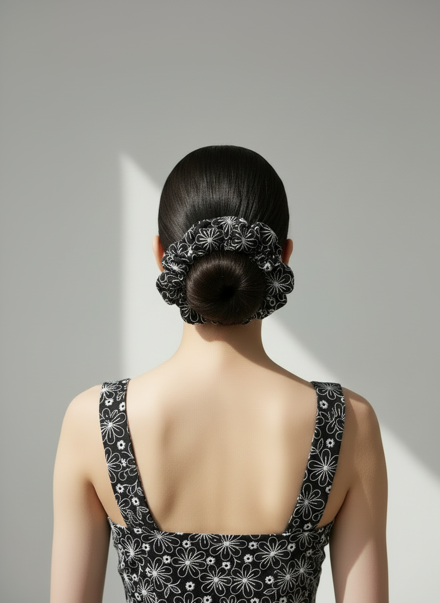 XL Midnight Daisy Scrunchie