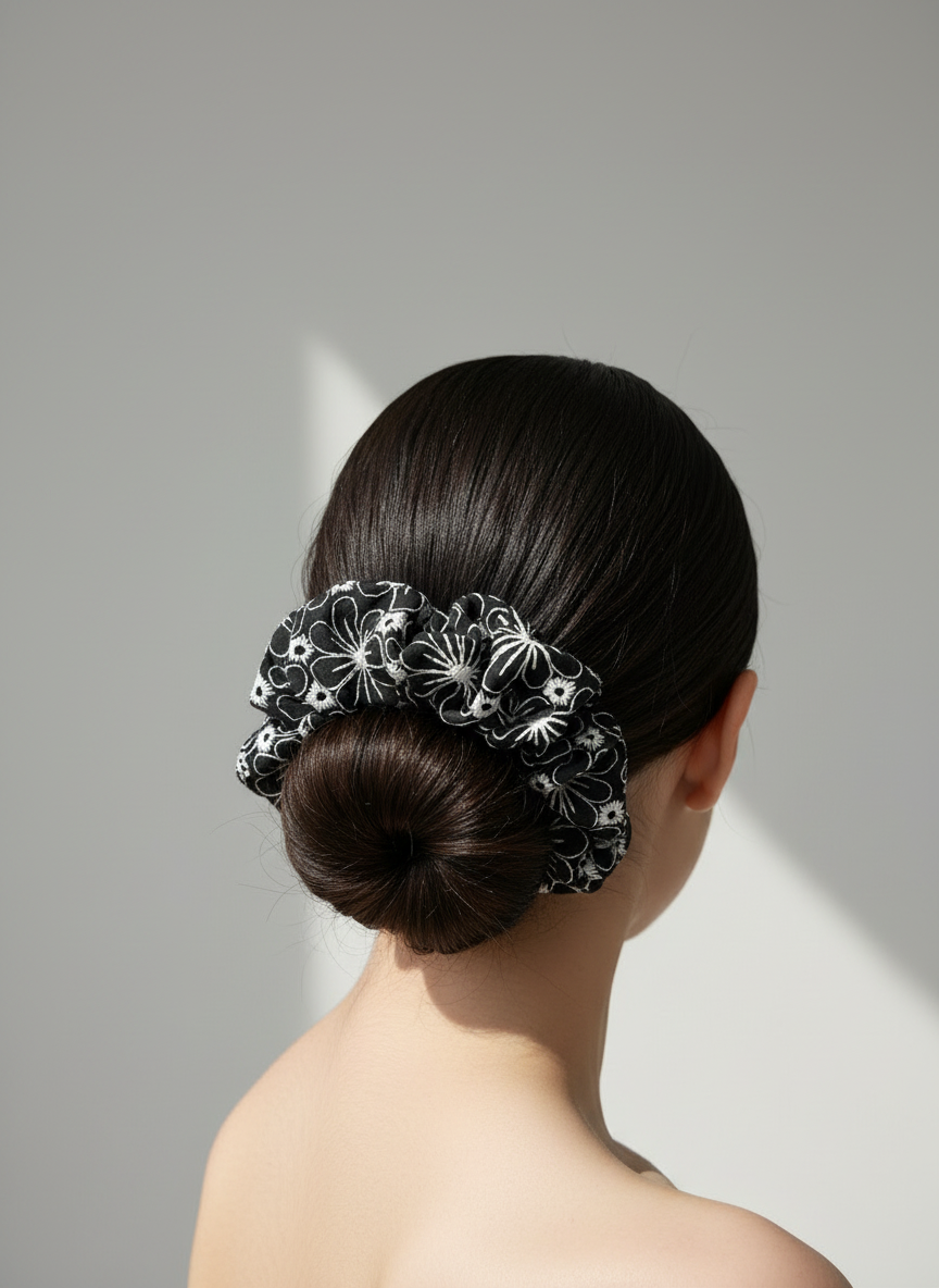 XL Midnight Daisy Scrunchie