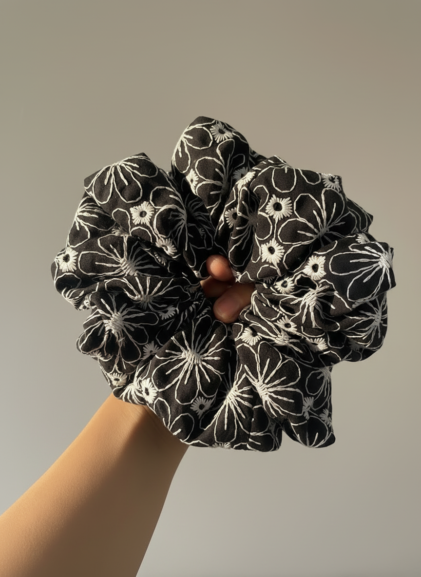 XL Midnight Daisy Scrunchie