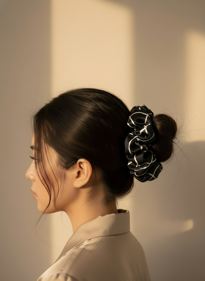 XL Noir Linear Scrunchie