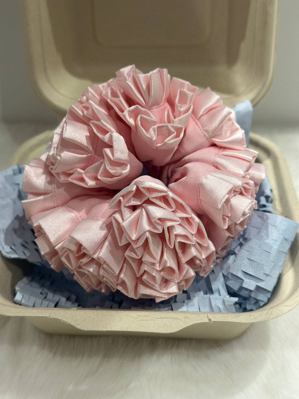 Chouchous pivoine en satin rose