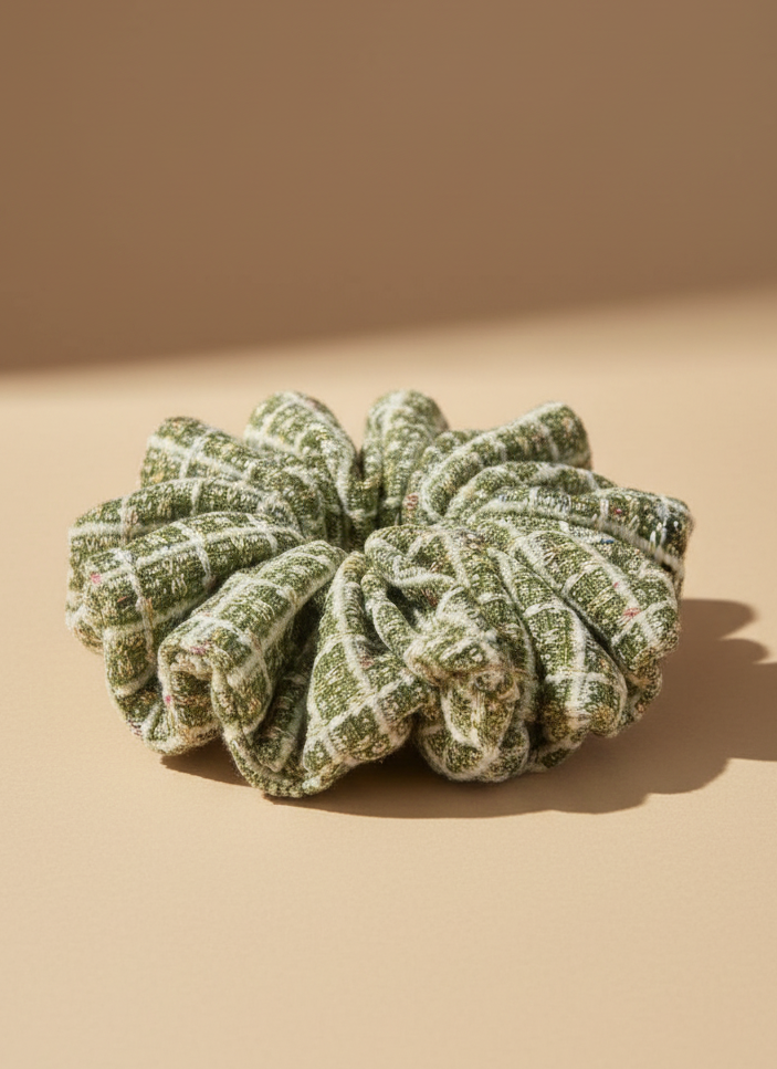 Large Verde Mousse Scrunchie