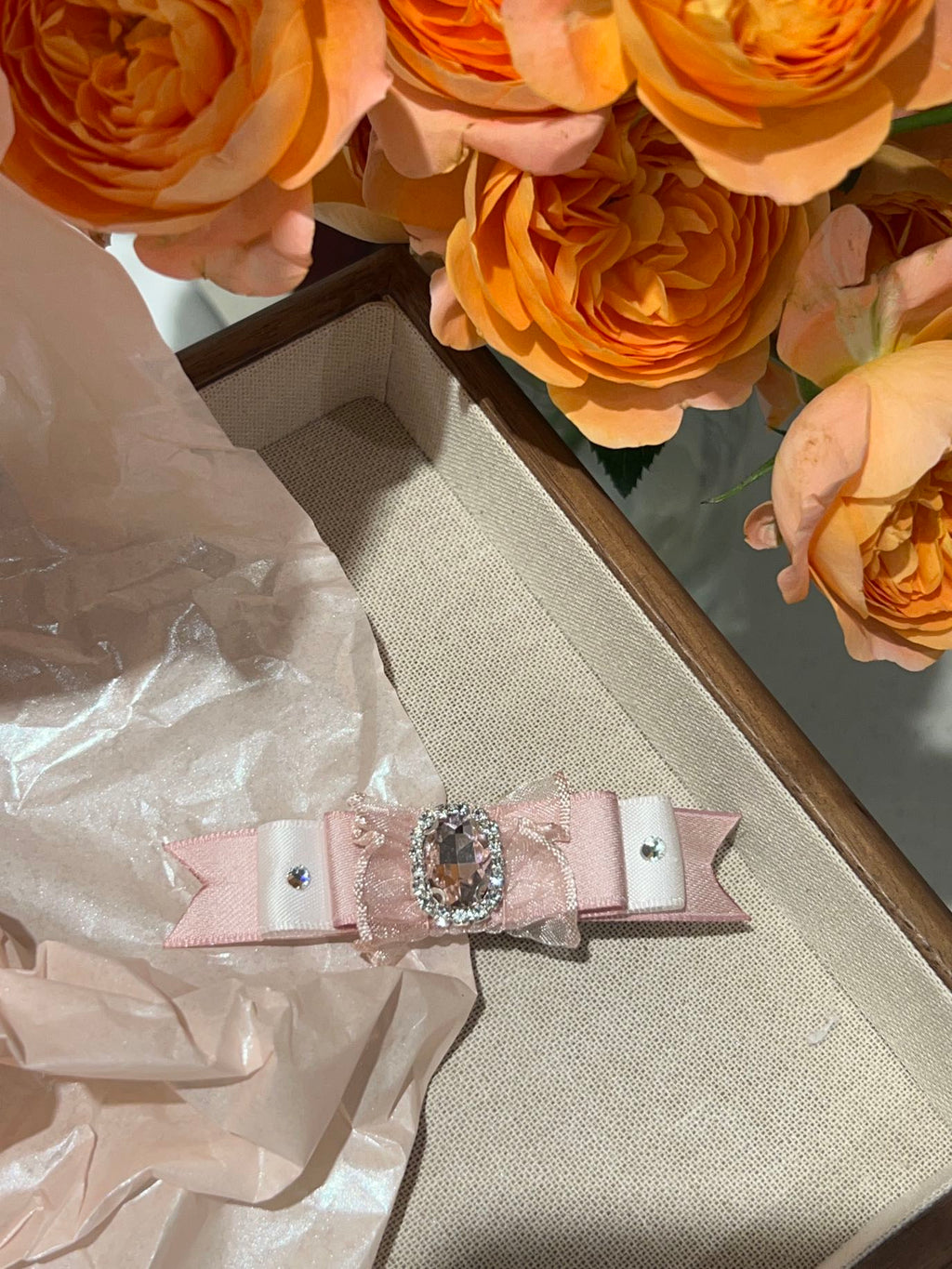 Rosé 2 Tone Bejewelled Bow Hair Clip