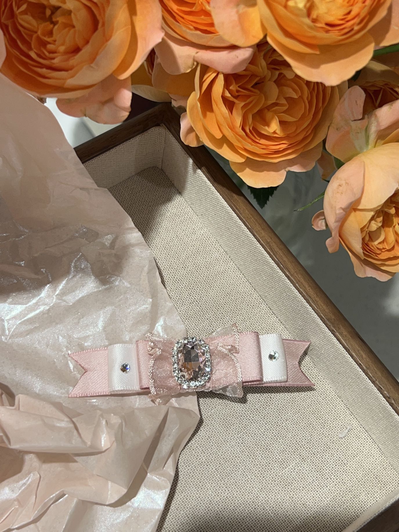 Rosé 2 Tone Bejewelled Bow Hair Clip