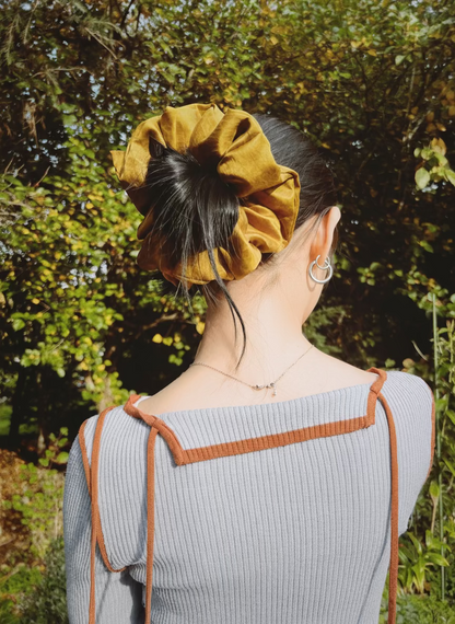 XL Golden Xiang Yun Sha Scrunchies