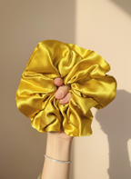 Large Dalia Mulberry Silk Scrunchies