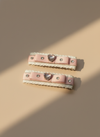 Betty Hearted Flat Bow