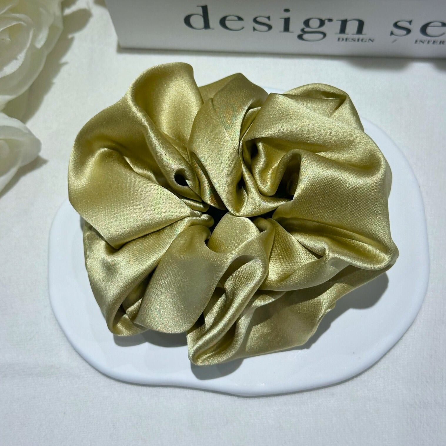 Large Dalia Mulberry Silk Scrunchies