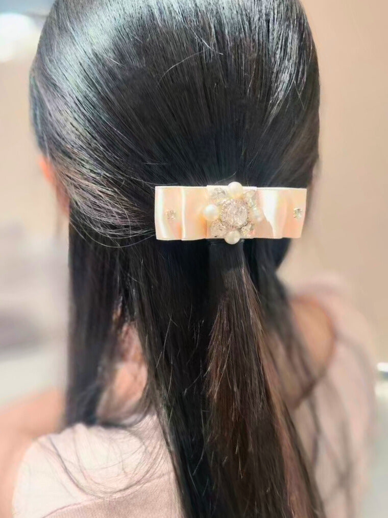 Nœud plat solaire orné de bijoux Penelope