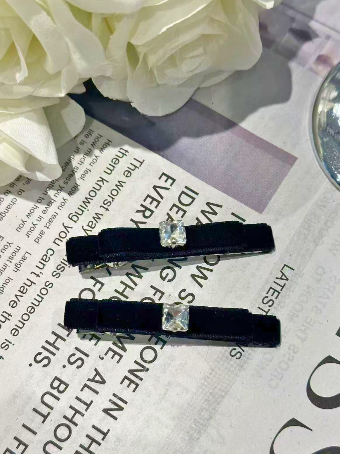 Honey Velvet Slim Bow Clip